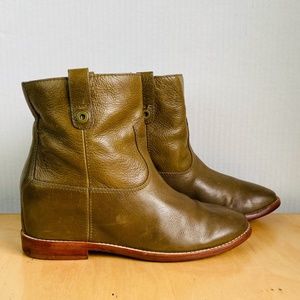 Cole Haan Peat Green Pebbled Leather Short Boots, 9.5.